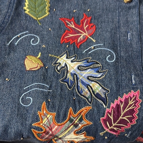 National Embroidered Denim Shirt, Size M, Fall Leaves pattern, 100% cotton - Picture 3 of 8